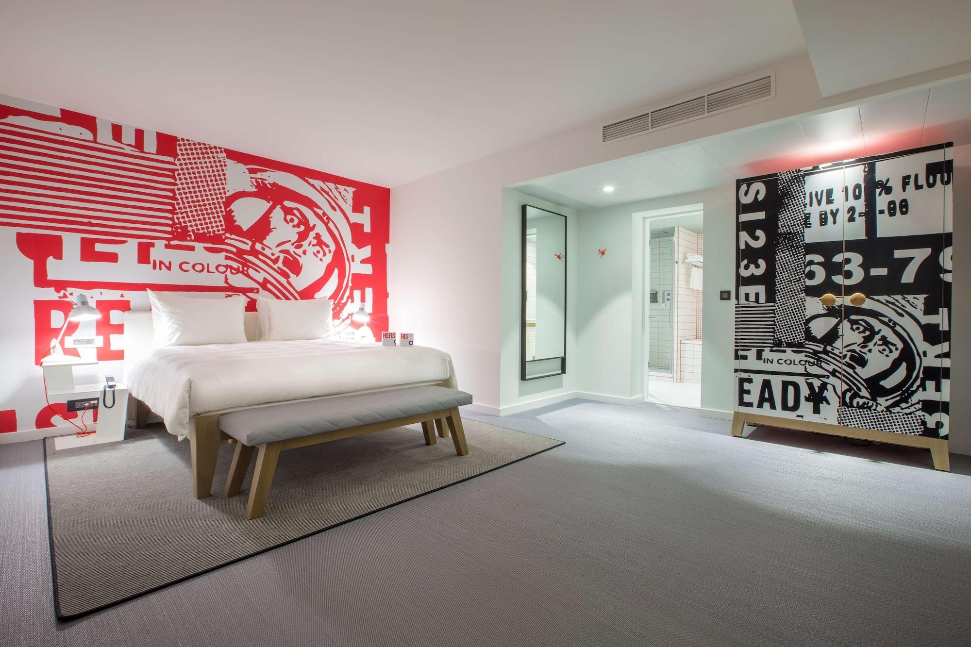 Radisson Red Brussels 4*